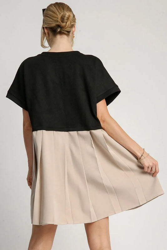 Full Size Round Neck Pleated Dress with Side Pockets Plus Size in Black - product view 2