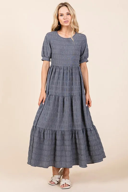 Textured Short Sleeve Tiered Dress in Charcoal - product view 2