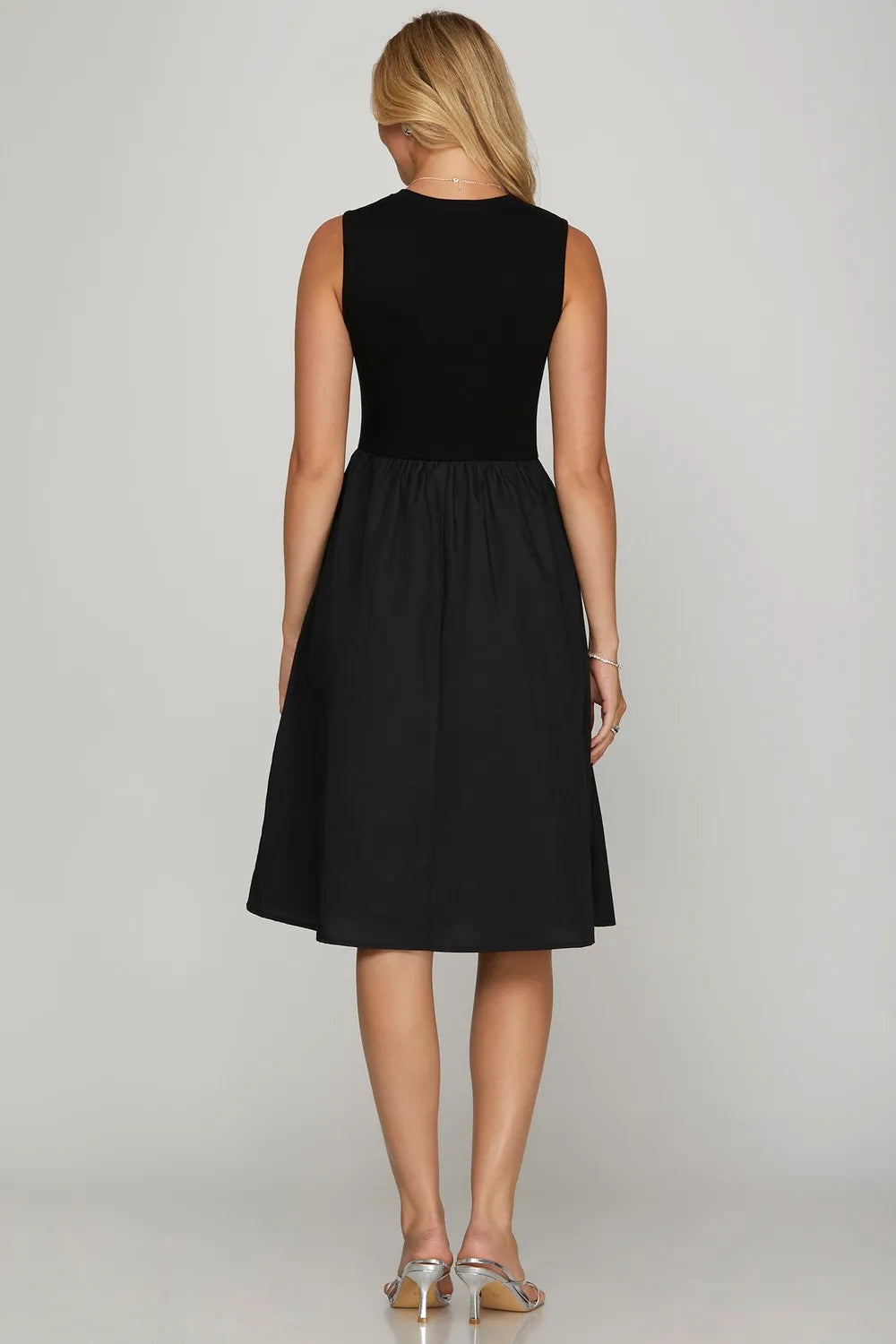 Full Size Sleeveless Poplin Woven Midi Dress with Pockets Plus Size - Black - product view 2