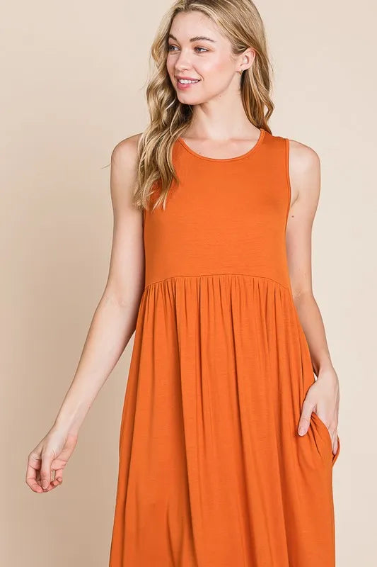 Sleeveless Maxi Dress with Pockets in Rust - product view 4