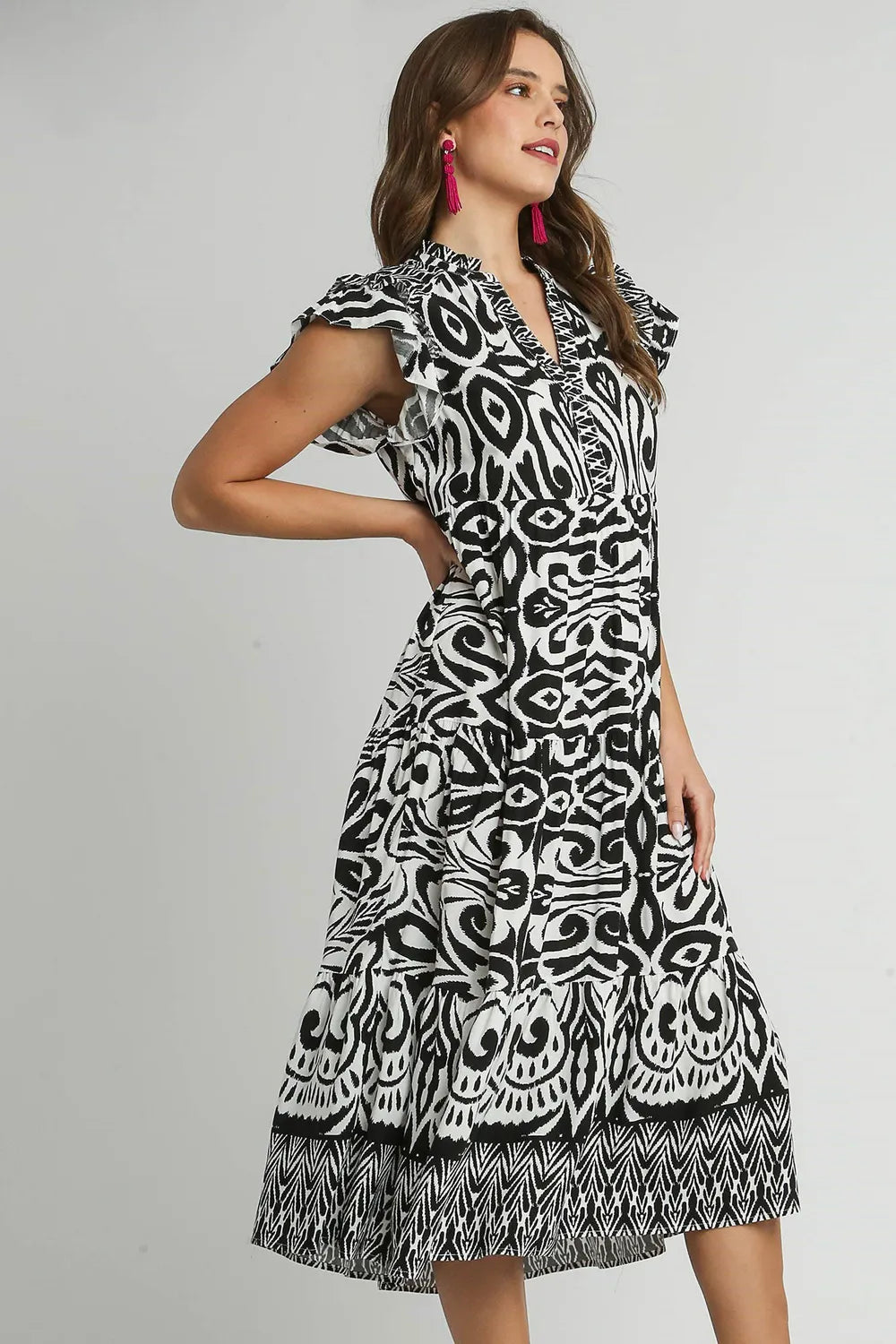 Full Size Two Tone Border Print Ruffle Cap Sleeve Midi Dress Plus Size - Black - product view 2