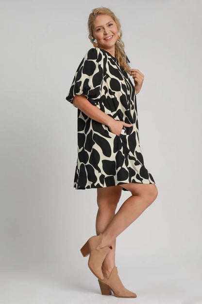 Full Size Two Tone Abstract Print Puff Sleeve Dress Plus Size in Black - product view 6