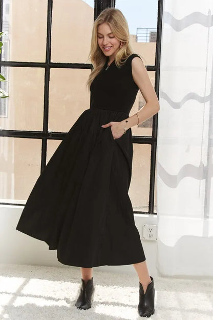 V-Neck Cap Sleeve Dress - Black - product view 4