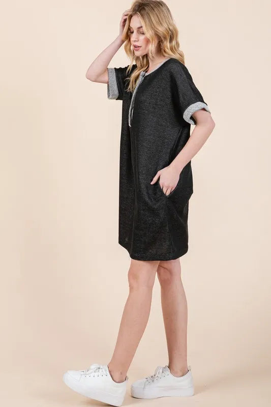 Casual Contrast Trim Henley Dress - Black - product view 1