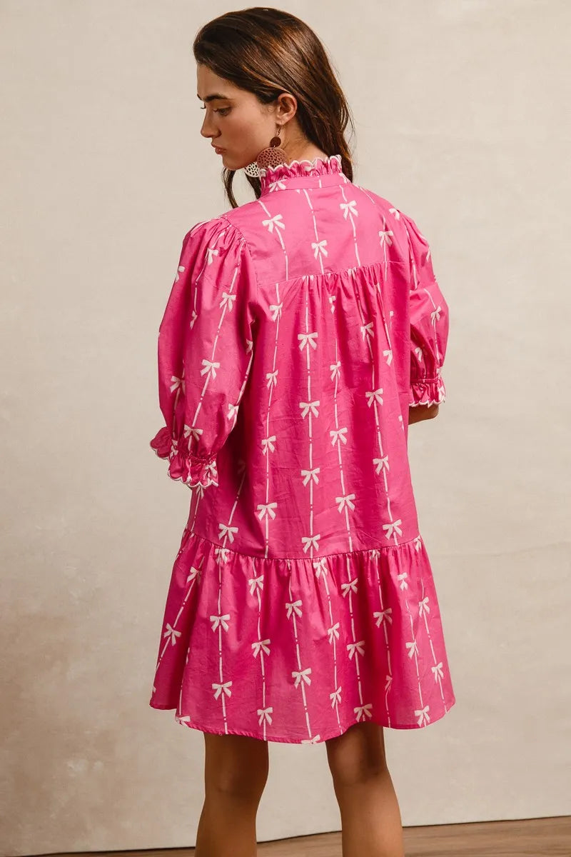 Ribbon Patterns With Scallops Edge Details Short Sleeve Dress in Fuchsia - product view 4