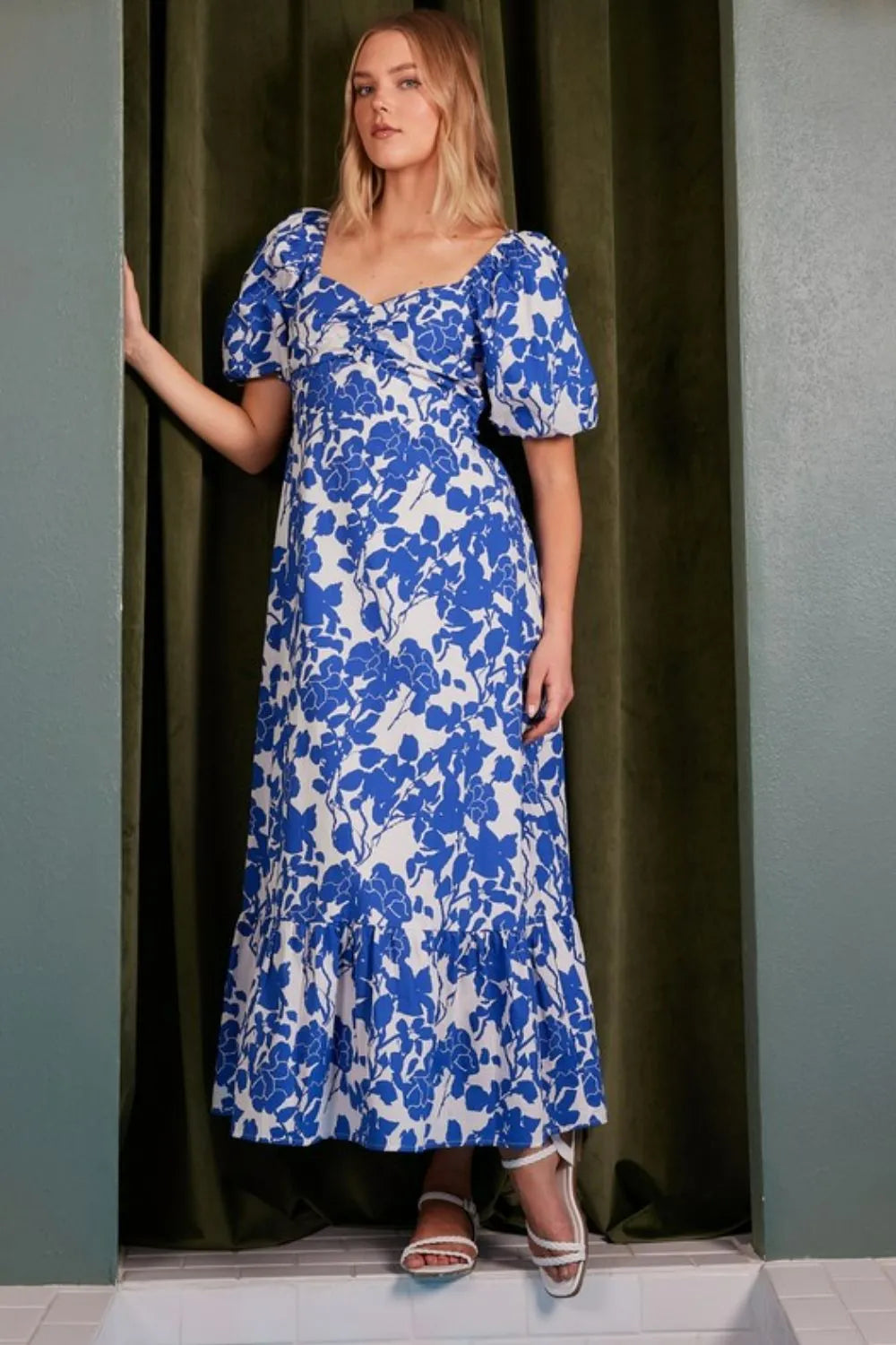 Cutout Back Floral Sweetheart Neck Puff Sleeve Dress in Royal - product view 10