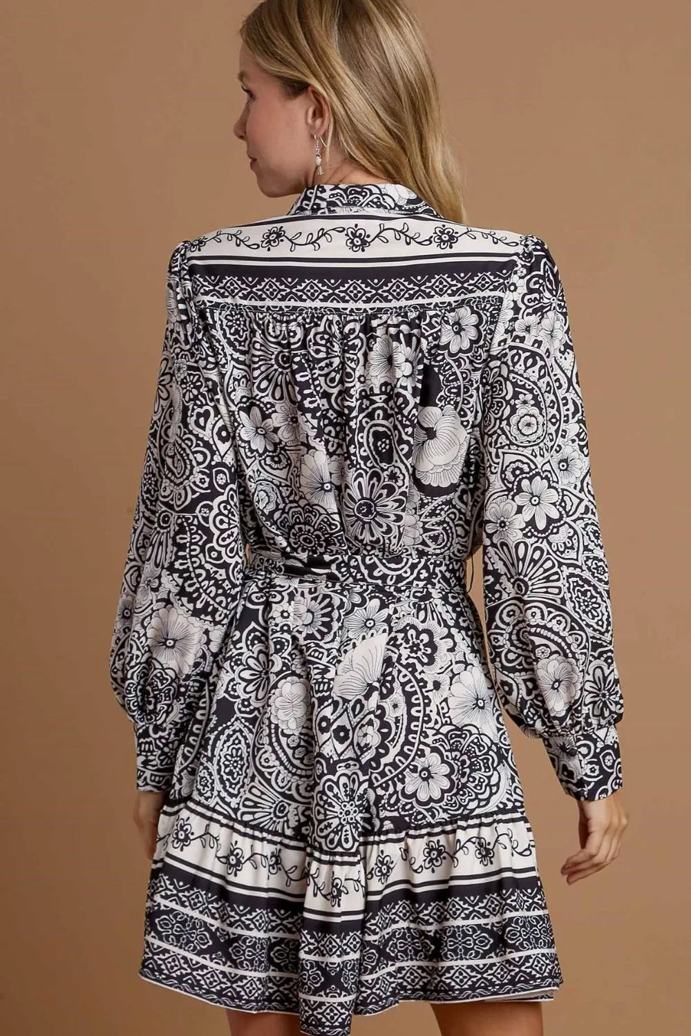 Full Size Two Tone Floral Border Print Tie Waist Mini Dress Plus Size in Black - product view 4