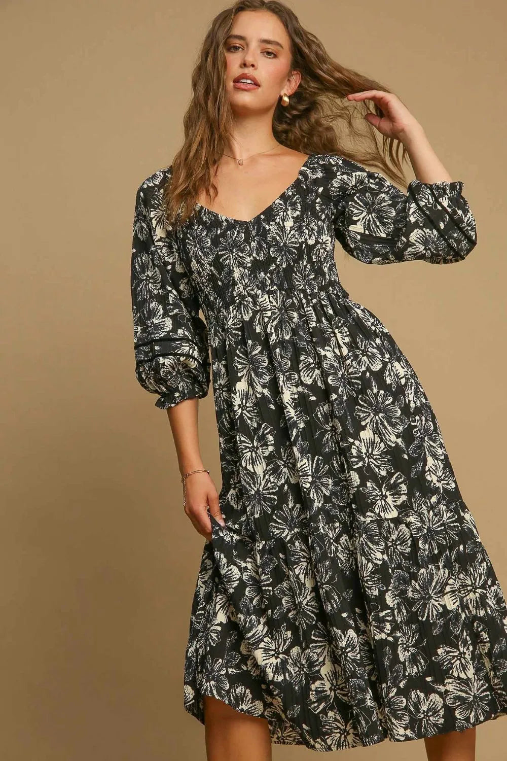 Ruffle Hem Flower Printed V-Neck Dress - Black - product view 3