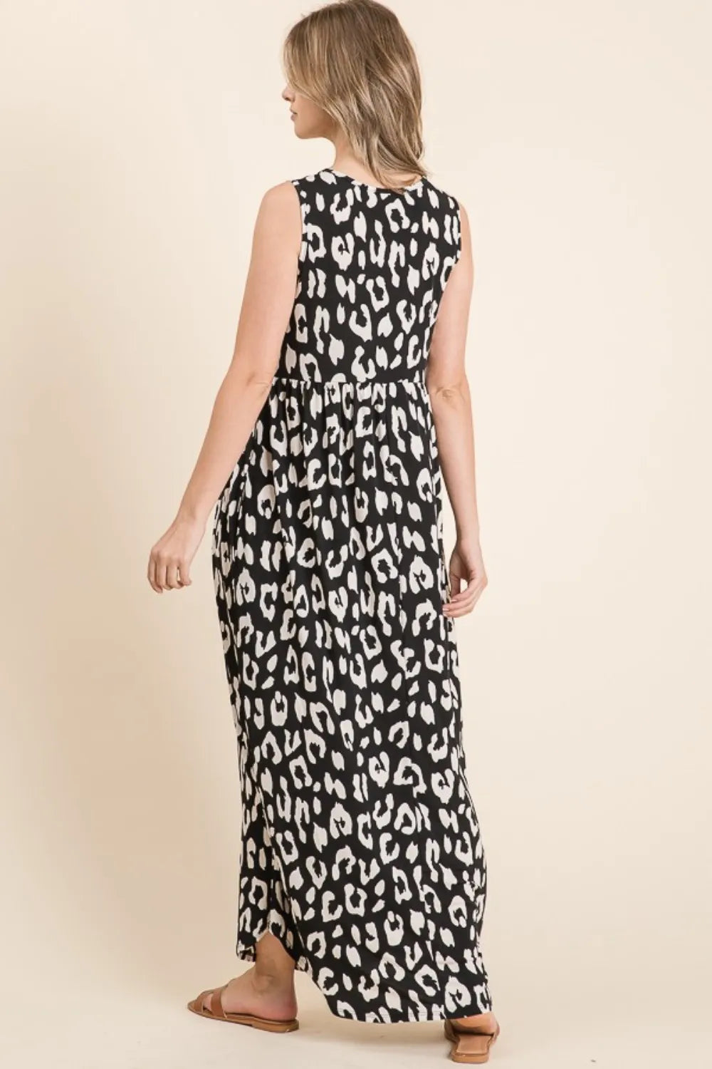 Leopard Maxi Dress with Pockets in Black - product view 2