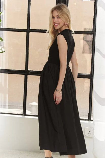 V-Neck Cap Sleeve Dress - Black - product view 5