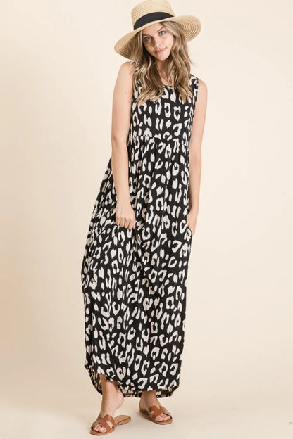 Leopard Maxi Dress with Pockets in Black - product view 4