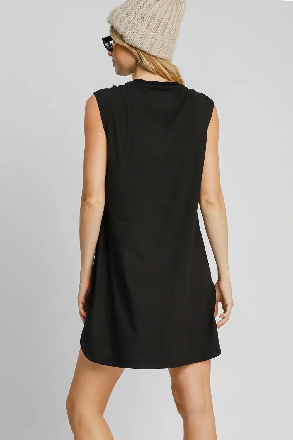 Round Neck Sleeveless High-Low Curved Hemline Mini Dress - Black - product view 2